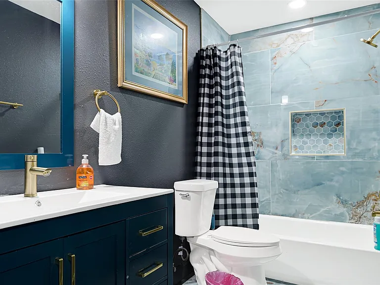 12115 Wood Forest Dr — Photo 28