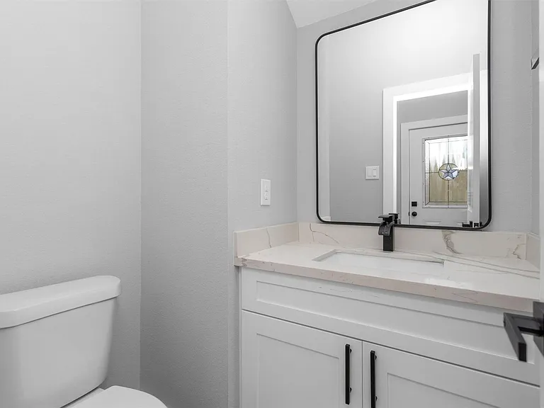 6918 Dumble St #B — Photo 15