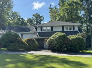 44 Brookwood Dr, Wayne, NJ 07470