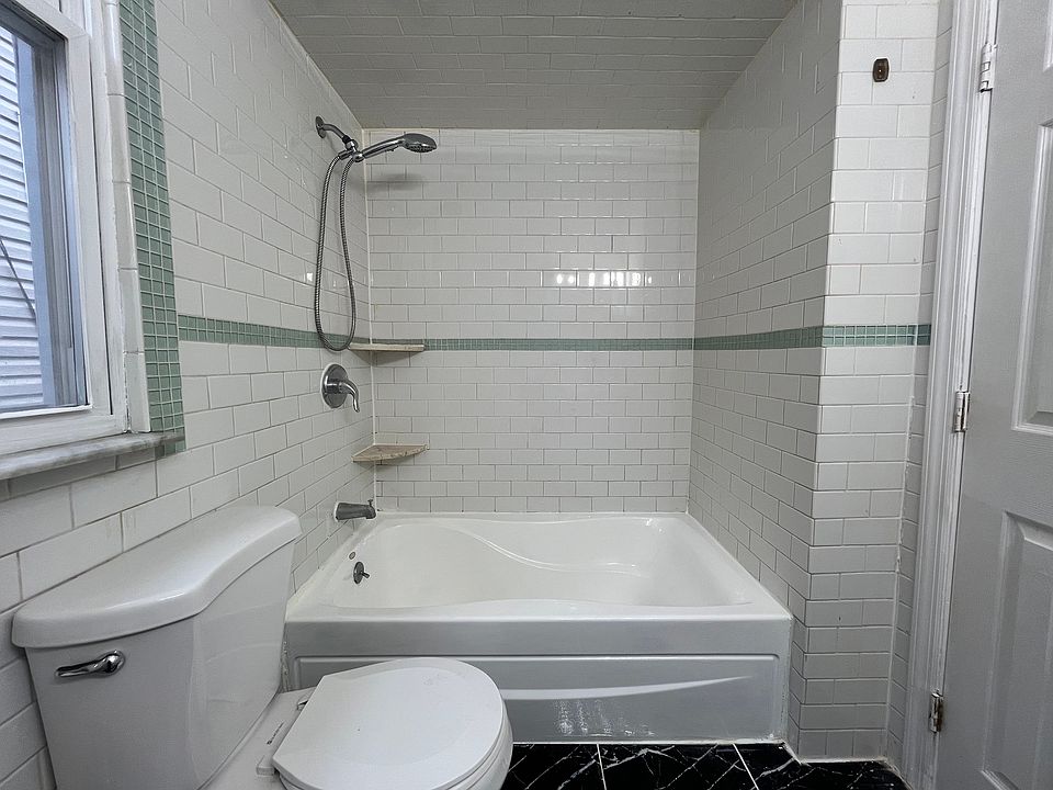 1st image of 675 Kennedy Blvd #3R