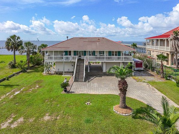 329 Carr Dr