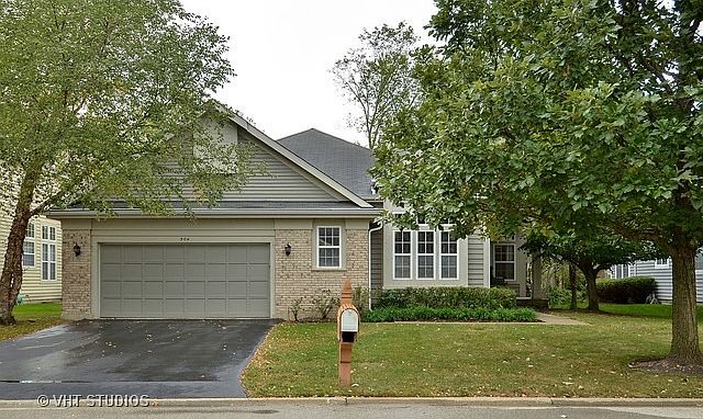 1st image of 504 Pebble Beach Ln