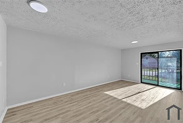 620 Celey St — Photo 6