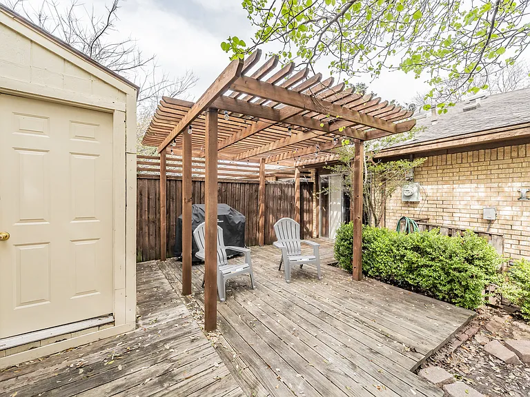 8901 Thompson Cir — Photo 51