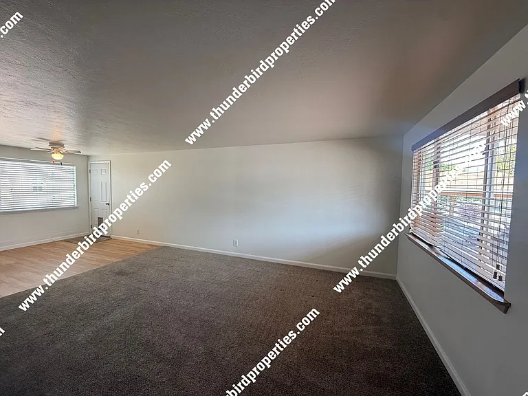 11004 McKnight Ave NE — Photo 2