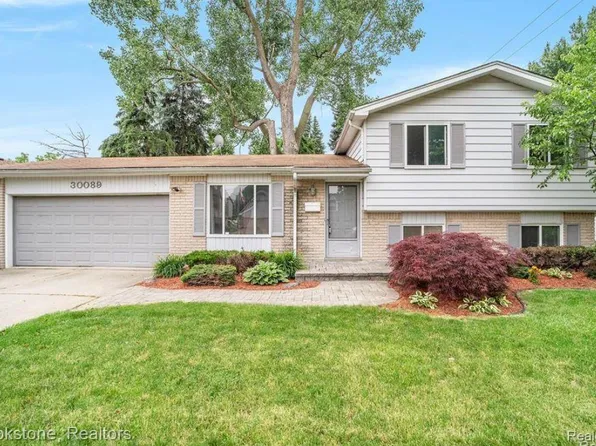 30089 Merrick Ave, Warren, MI 48092