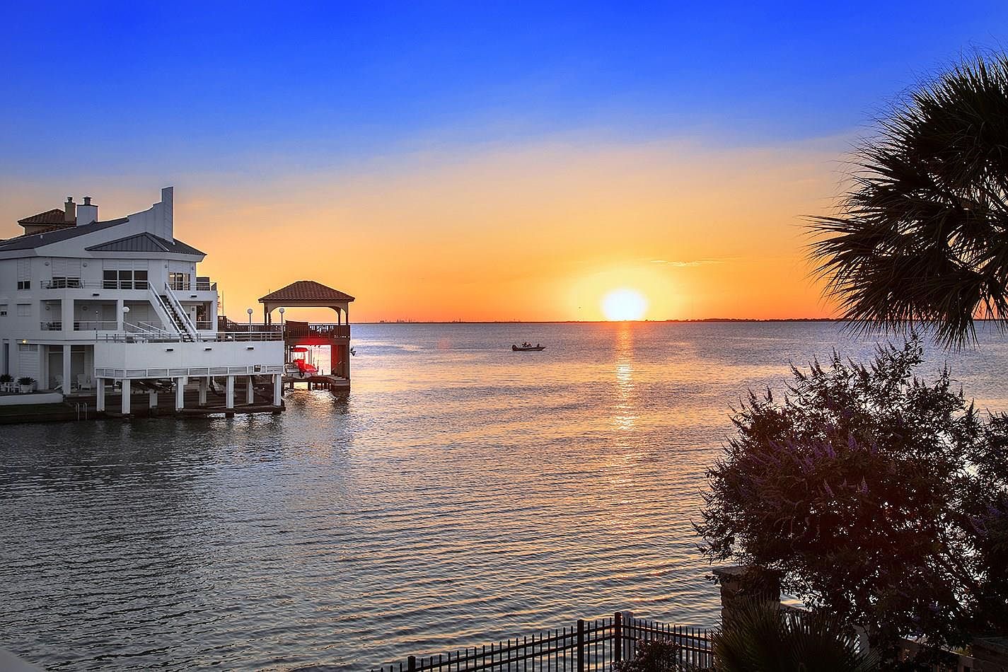 4111 W Bayside Way, Jamaica Beach, TX 77554 Zillow