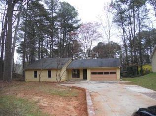 563 Dickens Rd, Lilburn, GA 30047