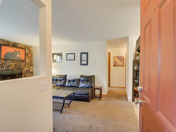 5th image of 5417 NE 34th St APT C