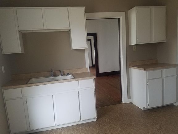 4th image of 808 S Ellis St