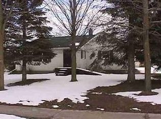 127 Chestnut St, Sterling, MI 48659