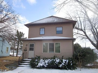 402 E Flynn St, Redwood Falls, MN, 56283