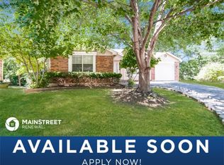 8 Birdie Ct, Saint Peters, MO 63376