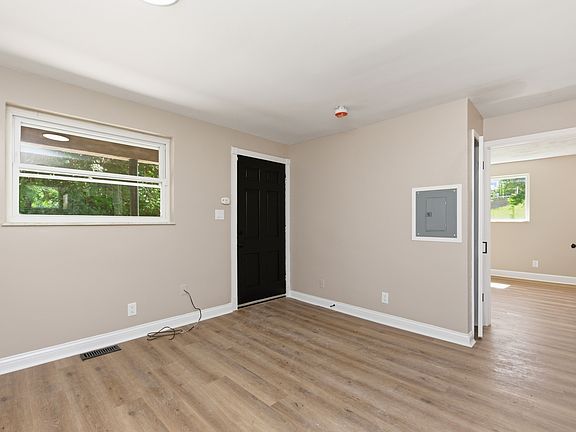 5th image of 3966 Avilla Pl APT 4