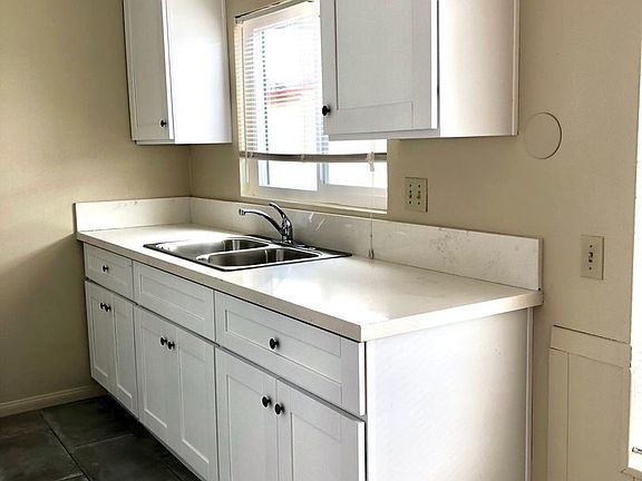 3rd image of 4755 32nd St APT 7