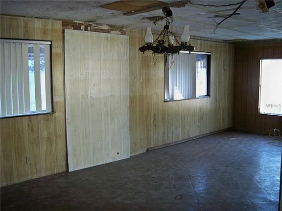 5th image of 1096 Conant Ave