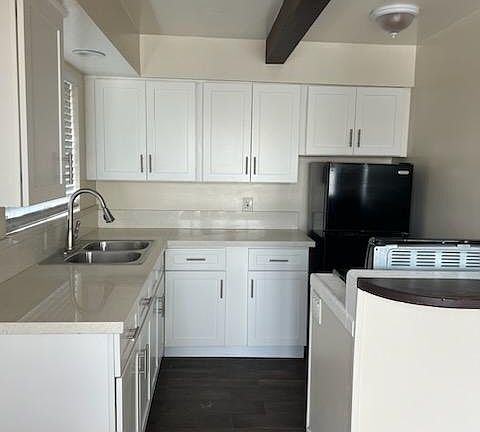 2nd image of 6768 Lexington Ave APT 14