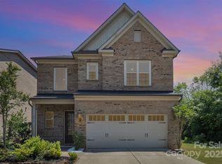 8513 Garden View Dr, Charlotte, NC 28277