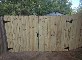 1803 Sutherland Ave, Mena, AR 71953