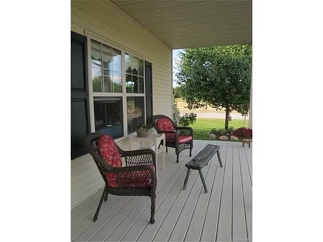 742 John Ward Dr photo 1