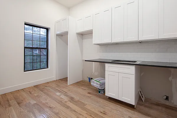 Rented by Compass | media 9