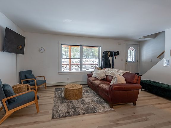 4th image of 22 Juniper Cir