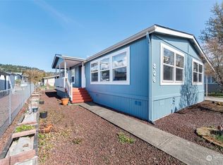 306 Pheasant Ln, Longview, WA 98632