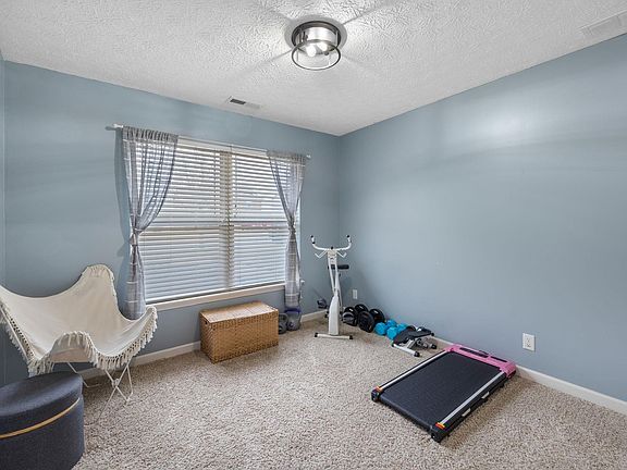 3rd image of 4028 Druze Ave