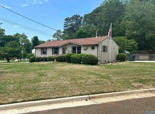 2601 Valley Brook Cir NE, Huntsville, AL 35811