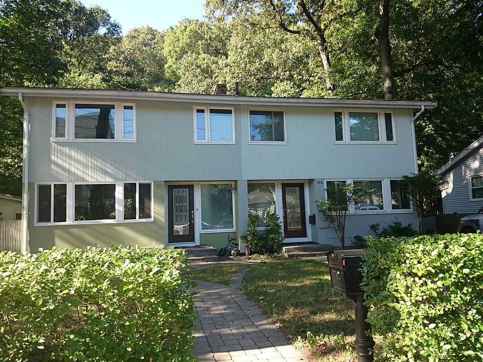 2nd image of 135 Chestnut St