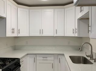 1451 Manhattan Beach Blvd #A, Manhattan Beach, CA 90266