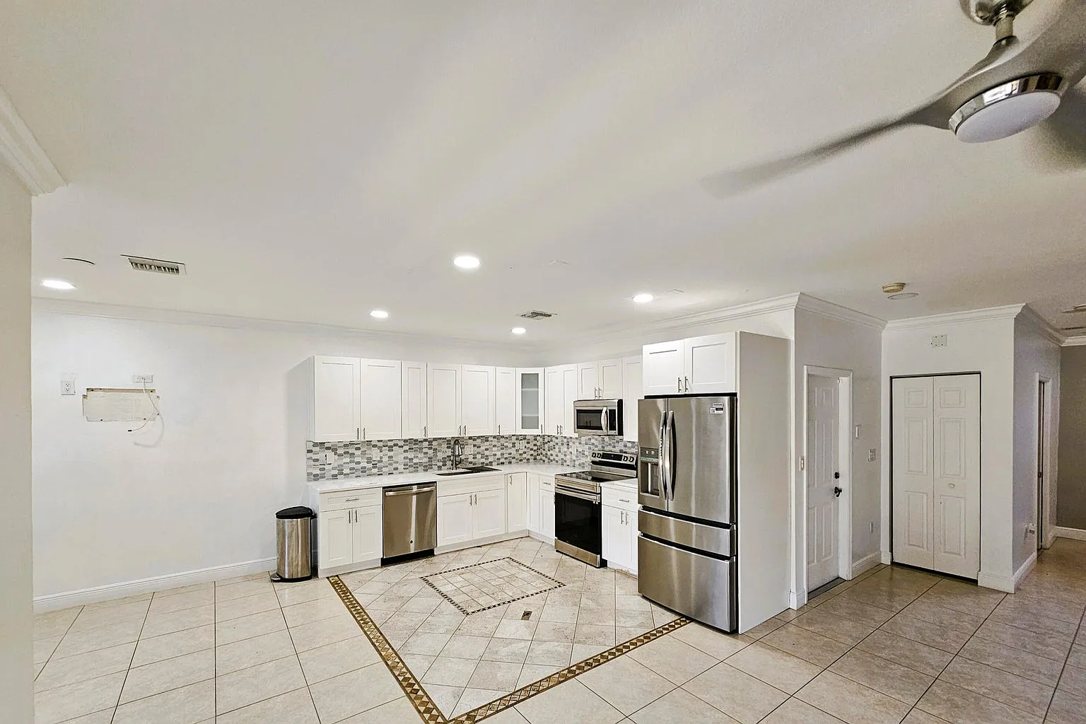 3 bed, 1543 sqft, $2,850 — Photo 3