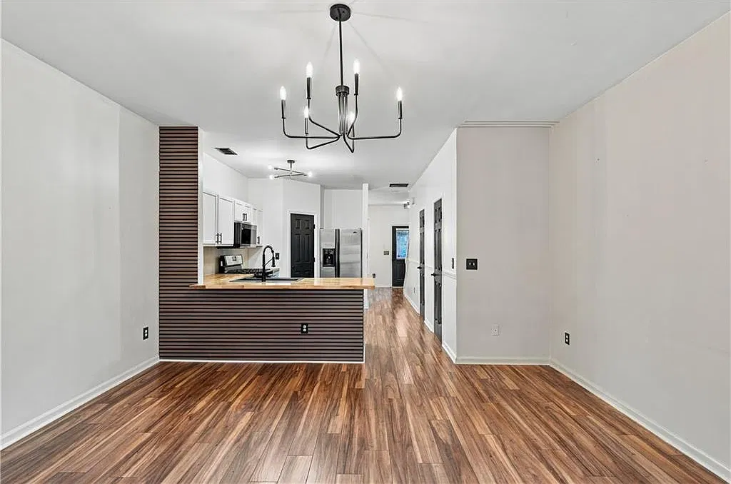 2 bed, 2.5 bath, 1256 sqft, $1,850 — Photo 4