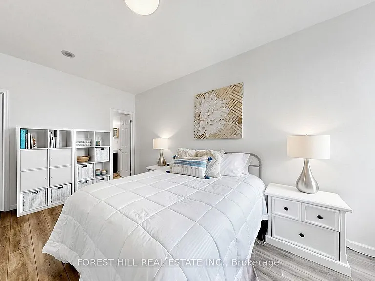230 Queens Quay W #2816 — Photo 12