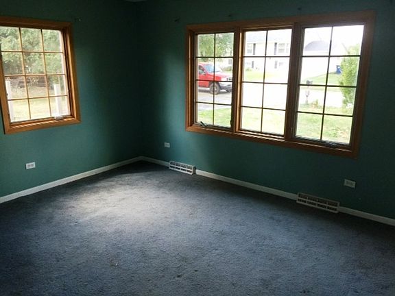 2nd image of 22W615 Winthrop Ave