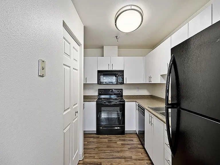 Orchard Place — Photo 1