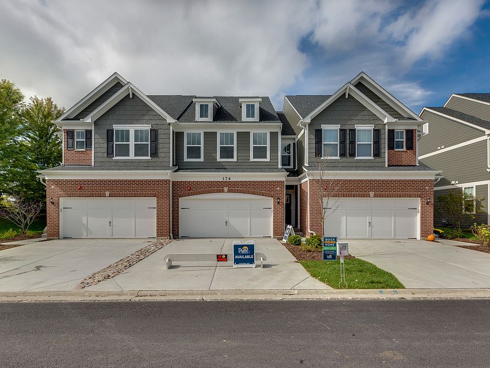 1st image of 141 Roslyn Pl
