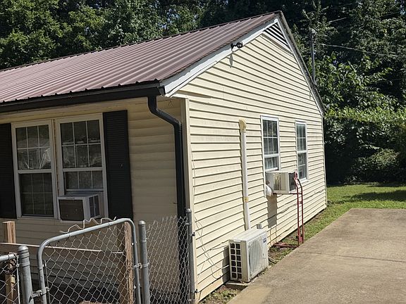2nd image of 228 Burch Rd