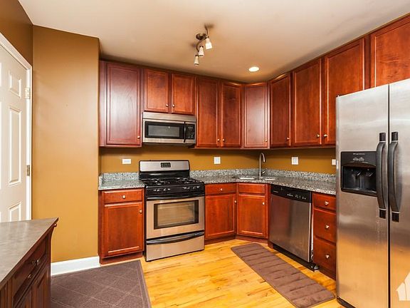 5th image of 1407 W North Shore Ave