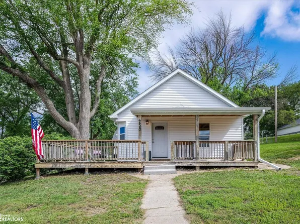 258 3rd St, Earling, IA 51530