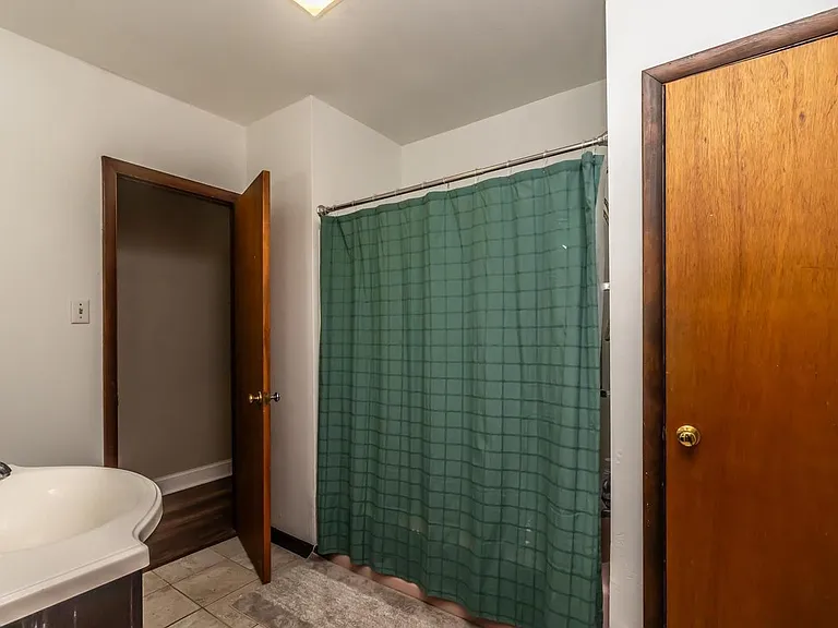 131 E Washington St #2 — Photo 9