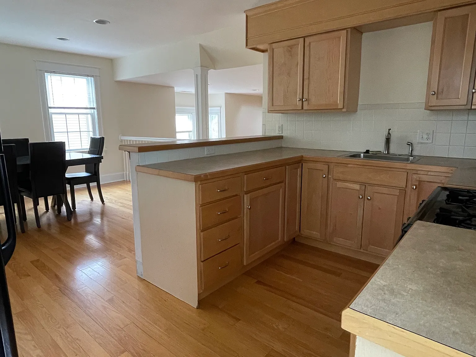 4 bed, 1865 sqft, $5,550 — Photo 4