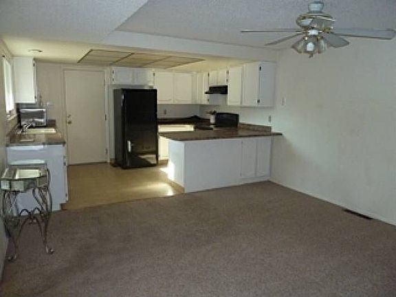 breakfast/dining/kitchen