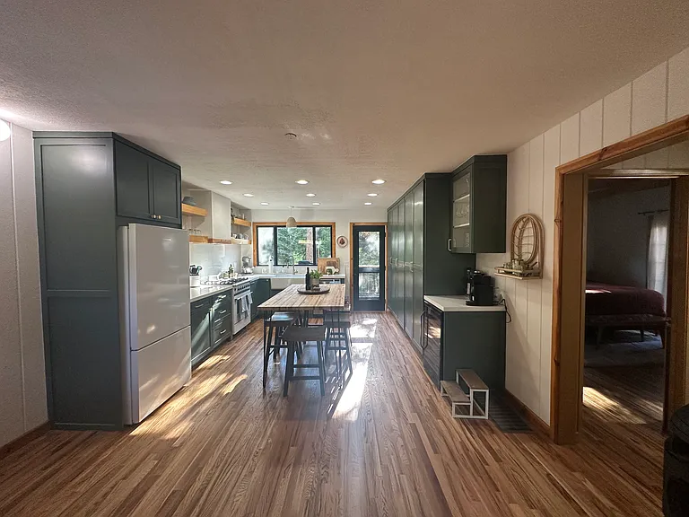 190 Chippewa Ln — Photo 3