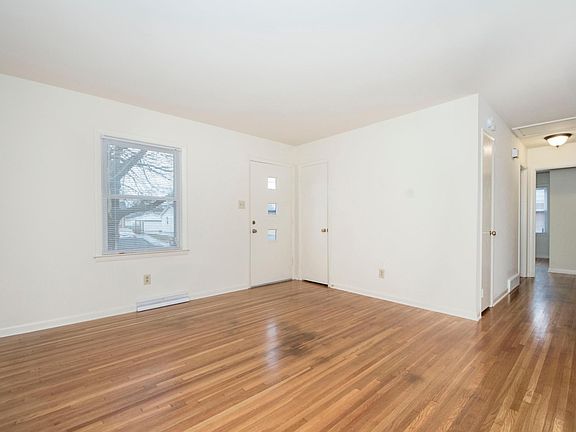 3rd image of 1803 Biloxi Ct