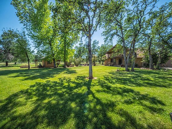 3rd image of 8784 Sun Valley Dr