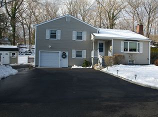 6 Frate Ct, Darien, CT 06820