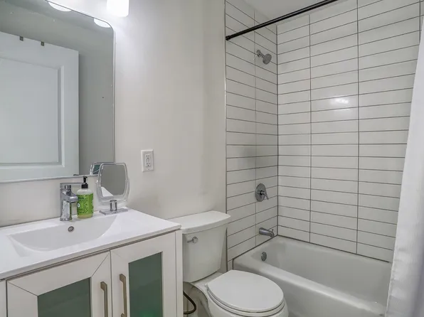 301 Madison Street image 15 of 16