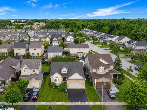 341 Holden St, Collingwood, ON L9Y 0E2