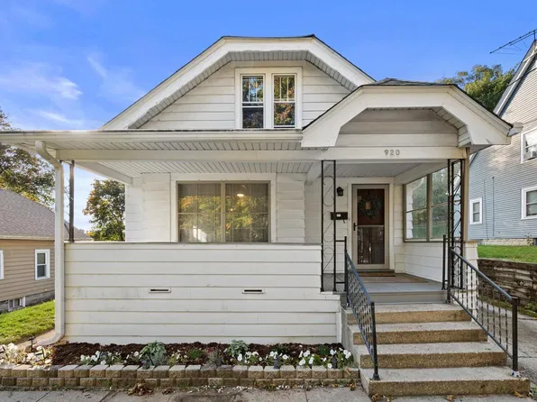 920 Aurora STREET, Waukesha, WI 53186